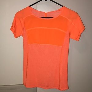 lululemon t-shirt
